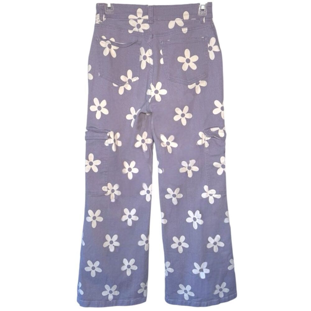 BiBi Dusty Lavender Floral Wide Leg Cargo Pants Daisy Print Boho Festival NWT - Picture 12 of 12